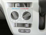 【ご相談下さい】中古車ってなんとなく不安・・・ 中古車選びで失敗したくない・・・そう思っているそこのあなた! あなたのその不安、当店が一気に解決致します。
