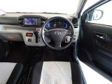 視界良好、操作しやすい運転席です。