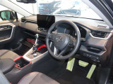 見通しのよいすっきりとした視界で、誰でも運転しやすいです。運転のしやすさは疲れにくさにも繋がりますよ♪