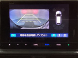 バックでの車庫入れも安心です! リアカメラが付いているバックモニター付のナビを装備しております。バンパーについているソナーや、操作線もついており距離感も画面から確認できます。