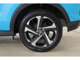 純正17AW!タイヤサイズは195/60R17になります♪