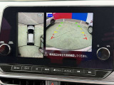 駐停車には便利なアラウンドビューモニター搭載。サイドモニターの切り替えも可能です。