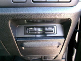 ETC車載器を装備しています。高速道路の料金所もストレスなく通行できます。