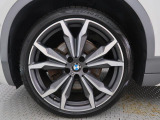 BMWならではの卓越した走りを支えるホイールと足回りです!