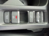 気になるお車がありましたら右の電話番号から直接お店にお問い合わせください。支払方法から車両情報、状態までなんでもご説明させて頂きます。スタッフ一同ご連絡お待ちしております。