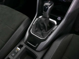 トランスミッションはギヤチェンジの切れ目がない滑らかな加速を実現する新世代「DSG」を搭載。