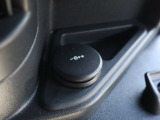 車内に設けられた操作部です。