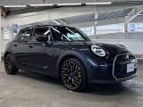BMW・MINIの厳しい試験を突破したメカニックが多数在籍しております。ご購入後の納車前整備をしっかりいたします。楽しいMINIライフをお過ごしください。