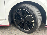 NISMO専用アルミホイールでデザインがマッチしています。