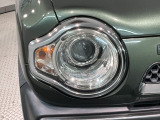 LEDヘッドライトは、点灯の瞬間から最大光量を発揮し、突然暗くなるトンネルなどでの安定感を高めます。
