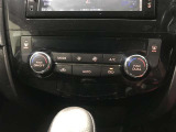 オートエアコンです。温度設定ができます。冷え性の方が乗っても安心ですね♪