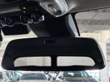 ETC内蔵型ルームミラーになります、裏側に差込口があります。防眩機能付ミラーになります