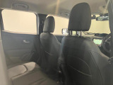 運転席背面になります。