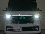LEDヘッドライト(オートハイビーム機能付)が搭載されており、遠くまで明るく均一に照らし、高速道路等での安心感が向上しております。