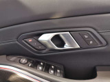 BMWプレミアムセレクション前橋では、高年式低走行モデルからMモデル、年式が経ちなかなかディーラーでは見かけないモデルまで幅広いラインナップで認定中古車を取り扱っております。品質に自信があります。