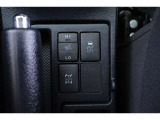 運転席シートにはシートヒータースイッチです♪