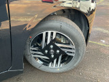 155/65R14タイヤ+純正アルミホイールです。スタッドレスタイヤや各種オプションのご注文も承っております(^^)!