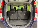 普段のお買い物や通勤、送迎等に十分な荷室スペースを確保しております。セカンドシートを倒すと、大きな荷物の積載も可能です♪