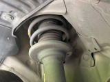 お車を安心してお乗りいただく為には、足回りの定期点検が欠かせません。サービスサポート(有償保証)では無料点検もご提供しており、安心のカーライフをお過ごしいただけるサポート体制が整っています。