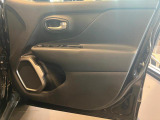Jeepならではの頑丈性と気密性を高めたボディとなります。
