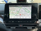 ハンズフリーフォン、VICS(FM多重)、ボイスコマンド、Bluetooth対応、USB接続、HDMI接続、Apple CarPlay ・ Android Auto 連携機能、AM/FMラジオ、NissanConnect サービス対応、iPod対応
