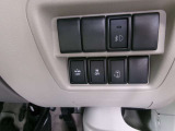 片側電動スライドドア車