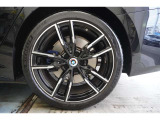 BMW承認の純正タイヤを装備しております☆お問合せ(無料ダイヤル)0078-6002-613077迄お待ちしております。大阪府吹田市芳野町5-55 毎水曜、第二・第三火曜日定休 営業時間10:00〜18:00