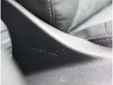 【サイドエアバッグ】 車両側面に衝撃が加わった際に、音響センサーによって瞬時に展開、主に乗員の胸部を保護します。 ※カーテンエアバッグとの併用によってより大幅に安全性を向上させます。