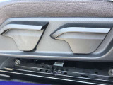 車両の詳細、ご質問につきましては、営業スタッフまでお気軽にご連絡下さいませ。遠方のお客様には実車の詳細動画送信も承ります。お問合せをお待ち致しております。