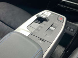 シフトスイッチも未来的!