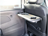 お車のご納車は待ち遠しいもの。1日でも早くご納車が出来るよう、整備拠点と販売店を結ぶ輸送ラインを確立しております。