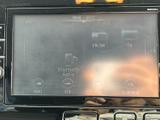 FM・AMやBluetooth Audioなど複数の音源が画面に並び、普段使う音楽の聴き方に合わせて選べます。項目が一覧で表示されるため、音源を確認しながら操作しやすい構成です。
