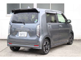 軽サイズの中で、大人4人がくつろげる空間と普段の買物などにきちんと使える荷室を、Hondaの特許技術センタータンクレイアウトなどにより両立しました。