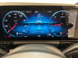 専用のコールセンターに経験豊かなオペレーターが、24時間365日待機。万一の車両トラブルなどが発生した場合、お電話一本で応急処置や車両のけん引、ドライバーや同乗者の方の移動手段手配などサポート。