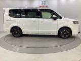 購入後も自社指定整備工場完備でお客様の愛車をしっかりサポート致します!御納車時には安全かつ安心してお乗り頂けるようホンダ専門知識を持つ整備スタッフが点検・整備・装備も説明をしてお渡ししております。