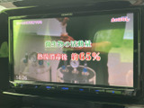 停車中にテレビ番組などの映像を視聴でき、待ち時間を過ごす際にも活用できます。画面上で表示内容を確認しやすく、日常の使い分けにも便利な装備です。