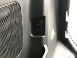 後部にもUSBがあります。
