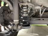 お車を安心してお乗りいただく為には、足回りの定期点検が欠かせません。サービスサポート(有償保証)では無料点検もご提供しており、安心のカーライフをお過ごしいただけるサポート体制が整っています。