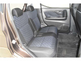 当店は全車『ロングラン保証』付!(1年間、距離無制限 HV車はHV保証付) 別途延長保証もご用意しております♪ ぜひ現車を確認にご来店ください