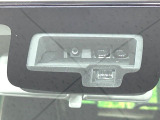 【スズキ セーフティサポート】走行中に前方の車両等を認識し、衝突しそうな時は警報とブレーキで衝突回避と被害軽減をアシスト。より安全にドライブをお楽しみいただけます。