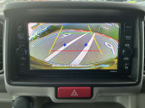 バックモニターが付いているので駐車もラクラクですね♪
