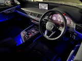 Q7  4WD 本革シート
