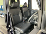 【運転席・助手席】内装ルームクリーニング済みです。しっかり綺麗にしていますので、是非、お確かめください。車に自信があるからこそ、是非一度ご来店頂き内外装も見てもらえると幸いです。