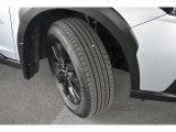 タイヤサイズは225/60R18です。