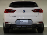 BMWのお車は、走行の安定性とコーナリングの良さを追求し、思い通りにハンドルの操作可能です。試乗車もご用意しておりますので、ぜひ&ldquo;駆け抜ける歓びをご体感ください!