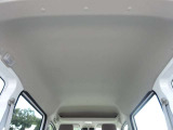 当店すべての展示車両はチタニア「抗菌・防臭」処理による車内クリーニングを行っており10年以上にわたりこだわっています。雑菌の増殖を抑えニオイが付きにくく残りにくくなり快適で爽やか、清潔に保たれています
