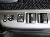運転席のスイッチ類です。