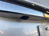 車庫入れもお任せのバックカメラが付いて、後方確認もラクラク♪安全に車庫入れも可能です。便利な機能ですが、バックカメラを過信せず、目視もお忘れなく。