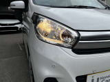 ハロゲンヘッドライトになります。