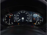 【明るく見やすいメーター】視認性が良く明るく見やすいメーター。運転者にとって見やすいメーターは運転していても疲れないですよね。